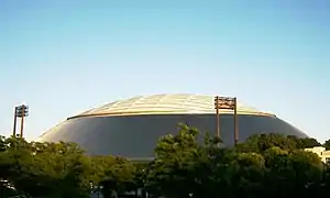 Der Belluna Dome in Tokorozawa
