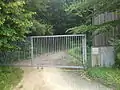 Eingang zum Sender Günzburg (Birket)