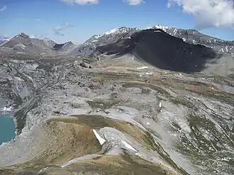 Kistenpass vom Kistenstöckli aus gesehen, links Limmerenstausee