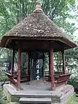 Pavillon mit Steintafel (Shaoling)