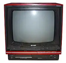 Röhrenfernseher Sharp C1 mit eingebautem Famicom