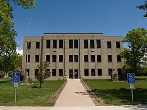 Sheridan County Courthouse (2008) einer von zwei Einträgen des Countys im National Register of Historic Places