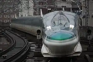 Baureihe E954 auf Versuchsfahrt in der Nähe des Bahnhofs Sendai