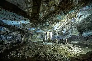 Die Tropfsteinhöhle Gadime