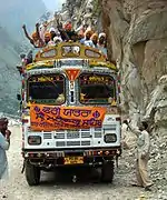 Sikhpilger auf dem Weg nach Manikaran