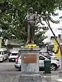 Statue für Silpa Bhirasri, den Gründer der Universität