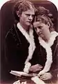 Mary und Emily Peacock, Schwestern