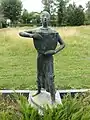 Skulptur (1970) von Walter Peter (1902–1997) auf dem Friedhof St. Katharinen, Feldbrunnen-St. Niklaus, Solothurn. Für Uhrenfabrikant, Kocher-Christ