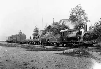 Lokomotive BARKEN mit einem gemischten Zug in Ludvika (1897)