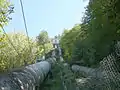 Fallrohre neben dem Wasserfall für die Anlage 1