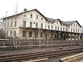 Gleise und Empfangsgebäude (2007)