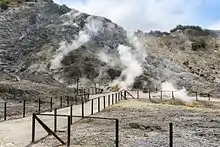 Gasaustritte (Solfataren) in der Solfatara von Pozzuoli