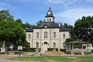 Somervell County Courthouse (2018). Das Verwaltungs- und Gerichtsgebäude des Countys ist seit August 1979 im NRHP eingetragen.