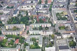 Plattenbaugebiet mit Markuskirche