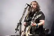 Sänger und Rhythmus-Gitarrist Max Cavalera