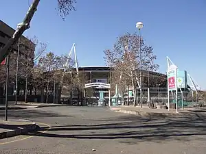 Eingangstor B zum Stadion (Mai 2008)