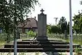 Denkmal und Gedenkbeinhaus für die gefallenen Soldaten aus dem Ersten Weltkrieg