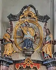 St. Nepomuk mit zwei ApostelnLinker Seitenaltar