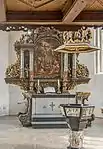 Altar und Taufstein