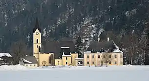 Mesnerhaus, Pfarrkirche und Pfarrhof