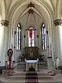 Blick zur Apsis mit Nothelferaltar