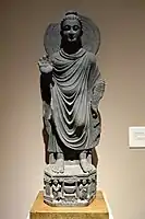 Stehender Buddha, 2.–3. Jahrhundert, Chazen Museum of Art, University of Wisconsin-Madison, Madison, Wisconsin, USA