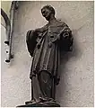 Holzstatue des Hl. Nepomuk vom Anfang des 18. Jahrhunderts, sie stand einst auf der Grazer Brücke, später auch auf der Leobner Brücke, seit 2001 ist sie an der Murstiege aufgestellt