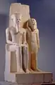 Standbild des Haremhab und Amun