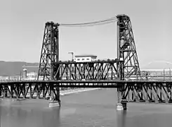 Steel Bridge (1912) in Portland, untere Eisenbahnebene gehoben