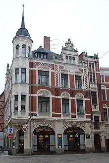 Wohn- und Geschäftshaus