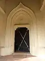 Das Portal der Kirche.