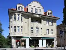Wohn- und Geschäftshaus