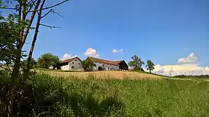 Der im Film als „Sternsteinhof“ gezeigte Bauernhof im Mai 2018