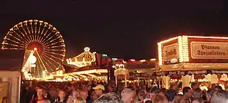 Der Stoppelmarkt am Abend (Mitte August)