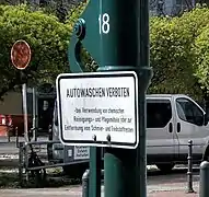 Zusatzschild zum Verbot der Autowäsche
