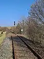 Gleisüberreste in Forchheim mit Eisenbahnsignal, 2021