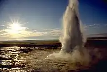Eruption des Geysirs Strokkur in Island