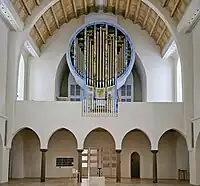 Blick zur Orgel
