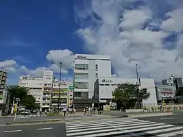 Bahnhofsgebäude (August 2016)