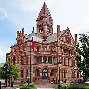 Das Hopkins County Courthouse in Sulphur Springs, gelistet im NRHP mit der Nr. 77001453