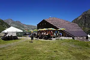 Sulzenauhütte im Sommer 2016