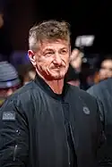 Sean Penn und Dakota Johnson spielen den New Yorker Taxifahrer und seinen Fahrgast