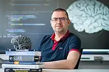  Portraitfoto von Prof. Dr. Sven Apel