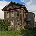 Ein Holzhaus