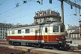 SBB Re 4/4 I 10033 in TEE-Farben