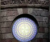 Emblem an der Fassade (2013)
