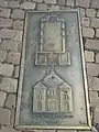 Gedenkplatte mit Grundriss und Portalansicht der Alten Synagoge Emmendingen, Schlossplatz