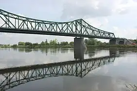 Brücke von 1953 auf den steinernen Pfeilern von 1939