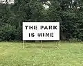 Julia Bünnagel und Patrick Rieve: „THE PARK IS MINE“, 2009–2020 (Holz und Lack)