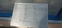 Taktiler Orientierungsplan der Station Centrum der Metro Warschau mit Beschriftung in Braille